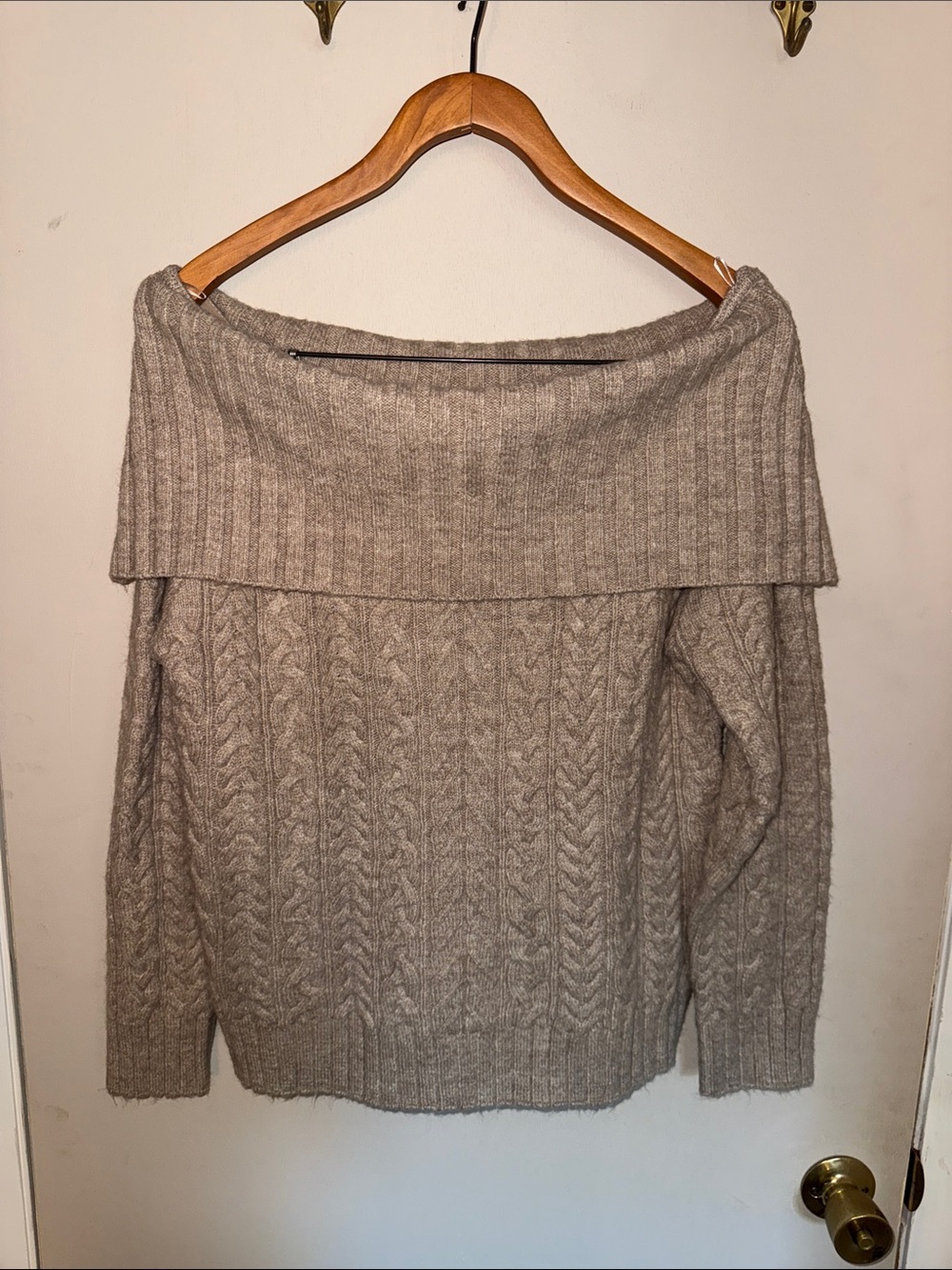 Cotton-On Off-Shoulder Cable Knit Sweater - Taupe